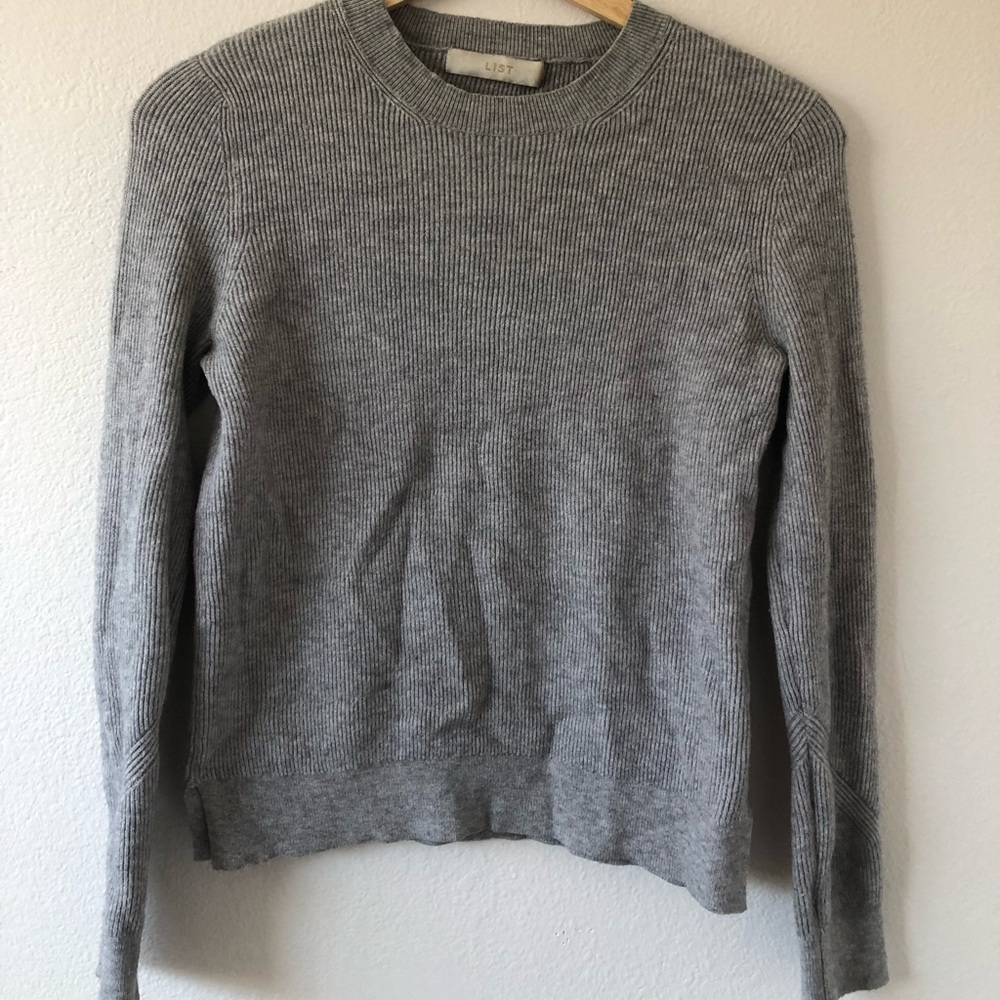 List knit sweater